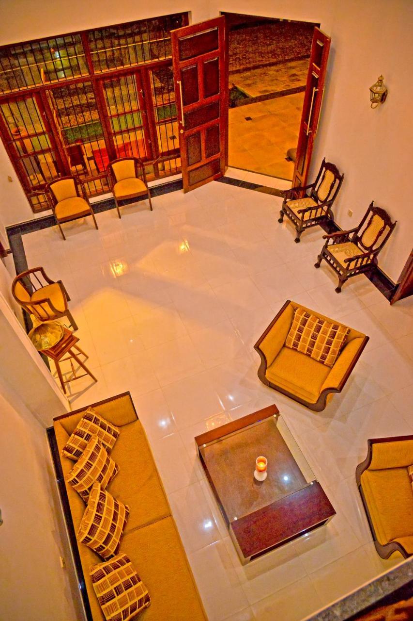 Siluni'S Villa アヌラーダプラ エクステリア 写真